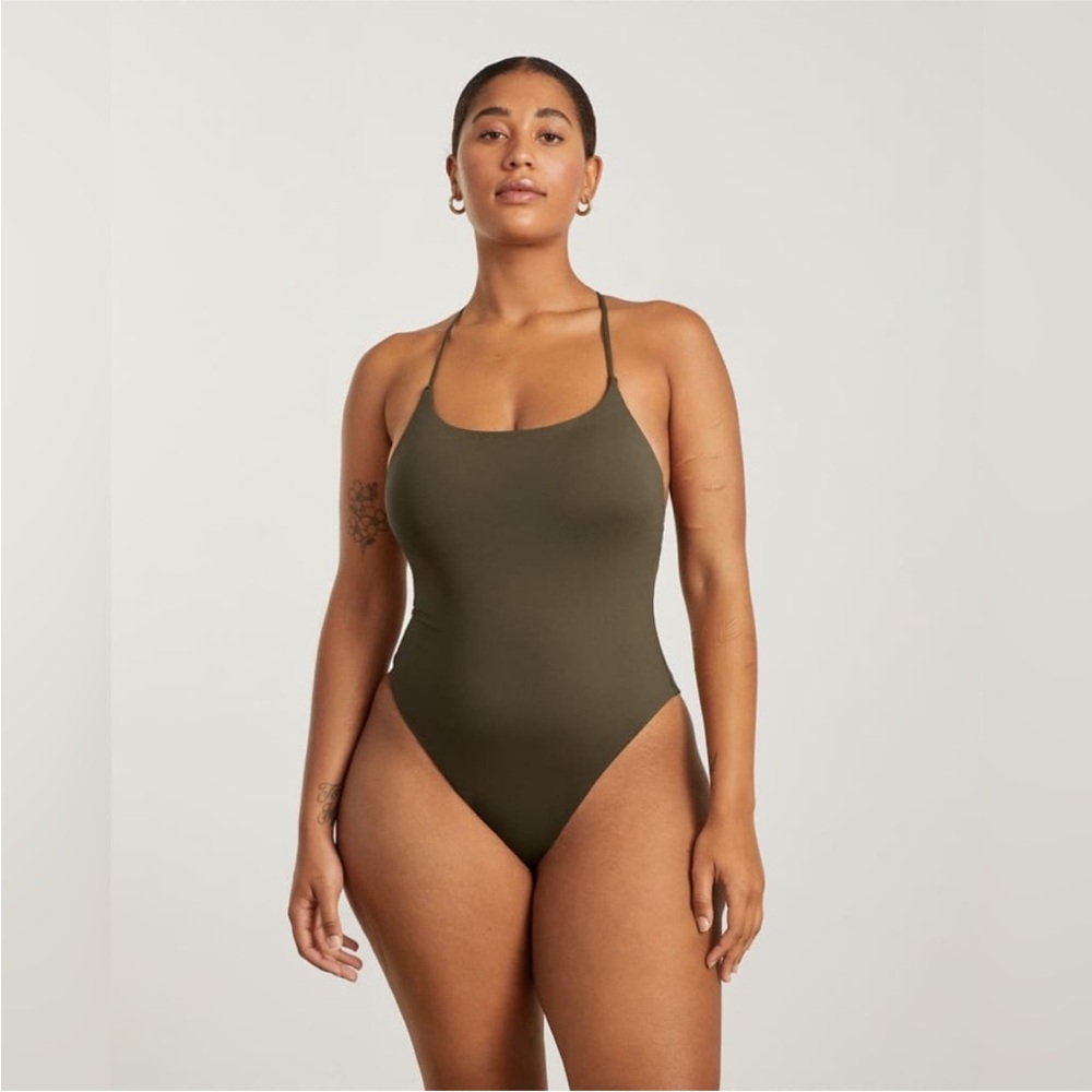 Everlane Green One Piece Swimsuit with Cross-Back Straps